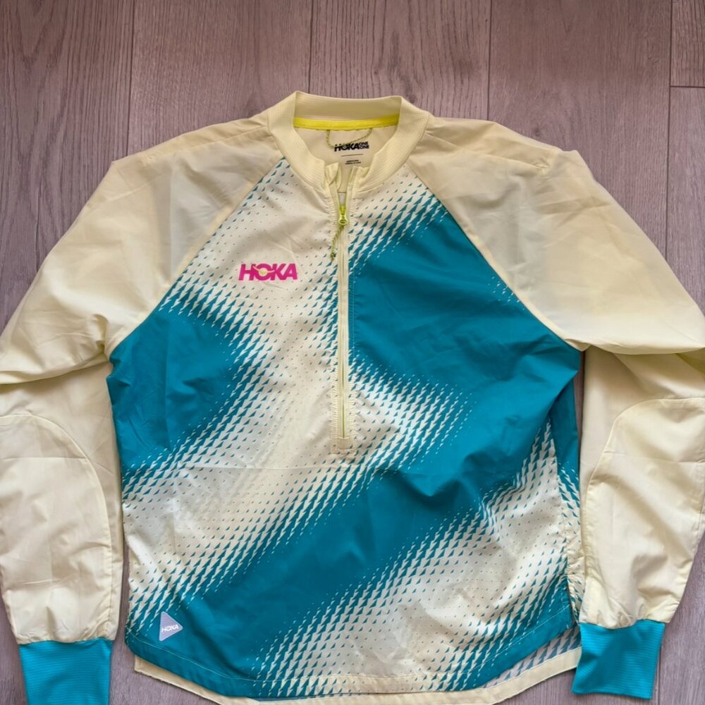 HOKA 1/2 Zip Wind shell
